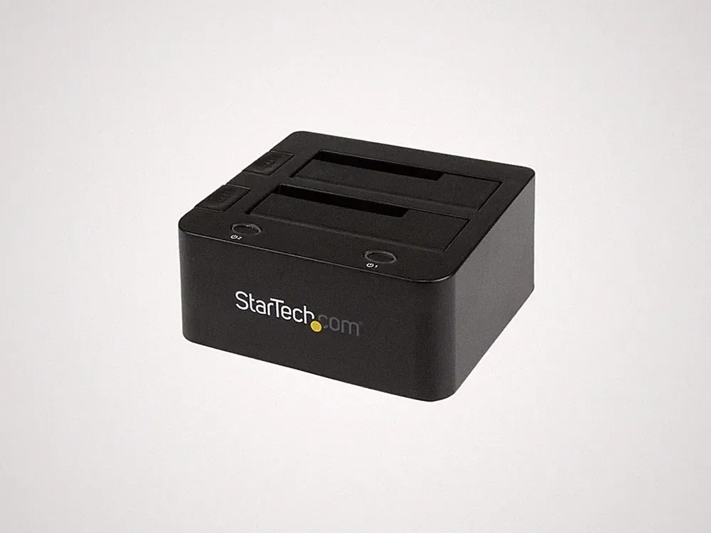 StarTech UNIDOCKU33 Universal hard drive docking station - SATA and IDE dock